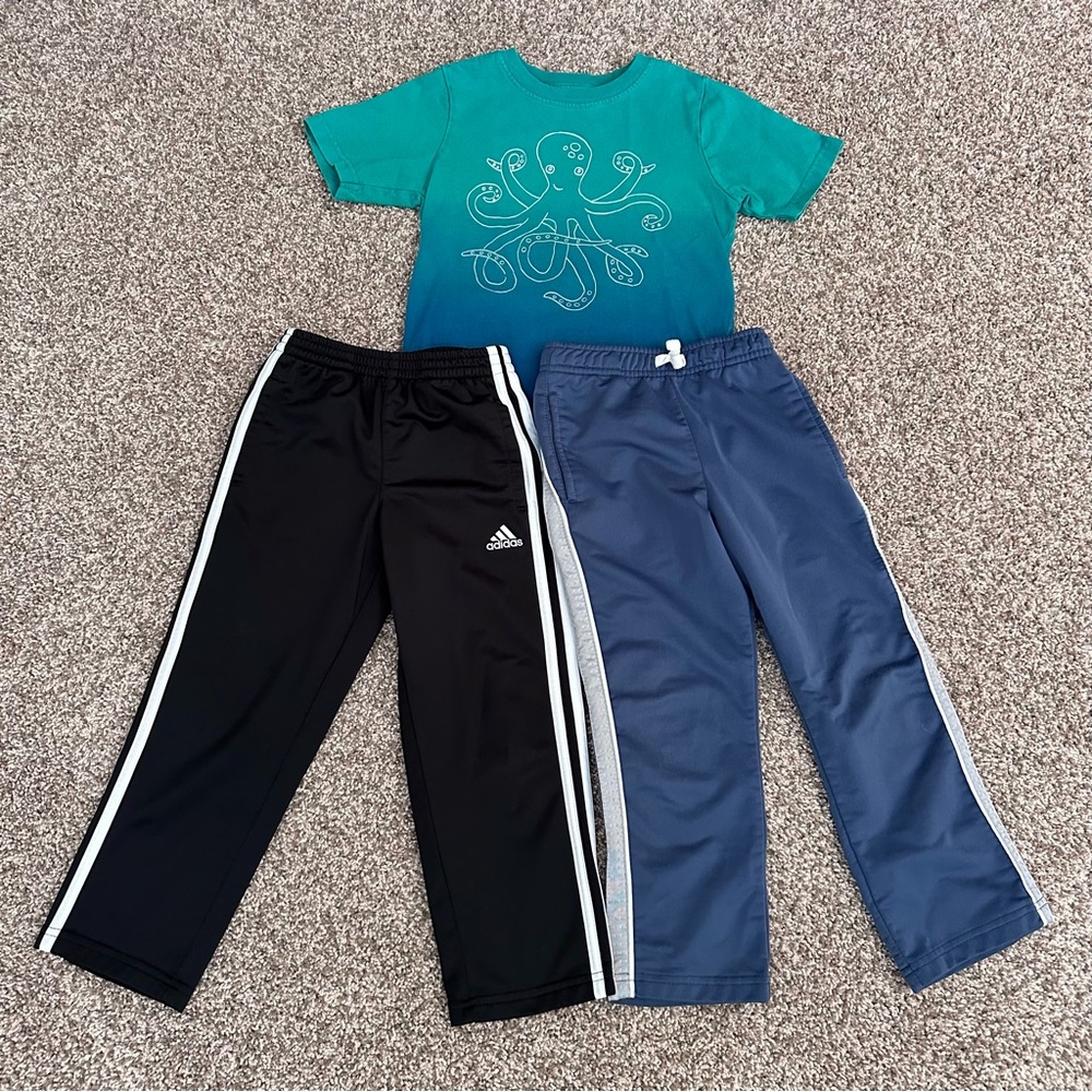 LAST CHANCE 
Athletic pants and t-shirt bundle size 4T/5